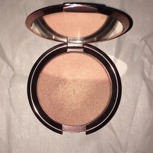 Elizabeth Arden Rose Illumination